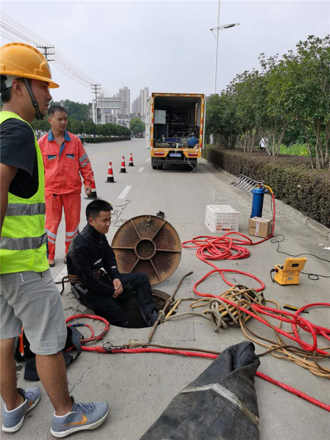 安宁翻衬法管道修复技术主要工序
