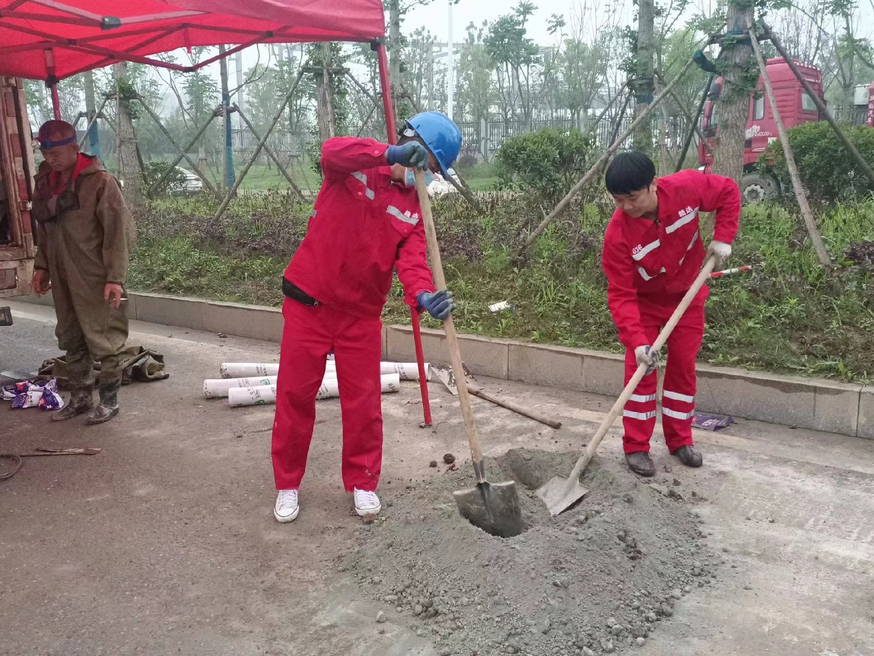 安宁管道疏通哪家好】及时进行市政管道清淤